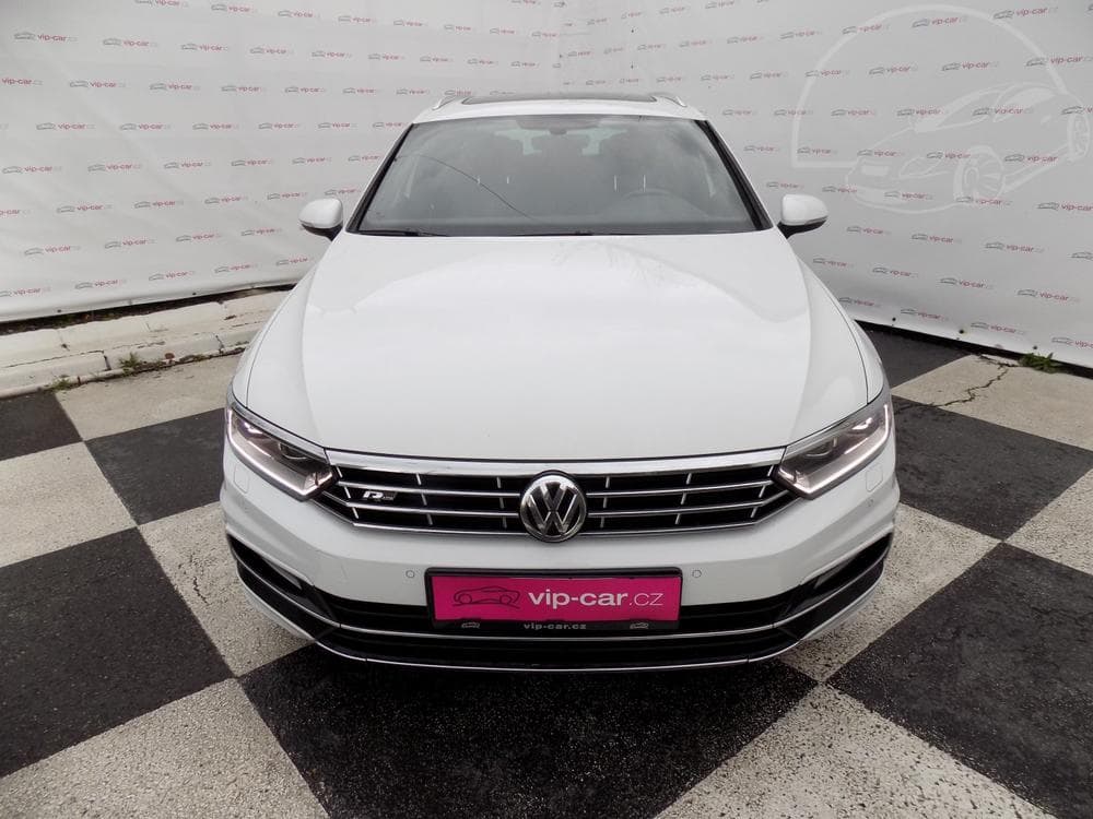 2017 Volkswagen Passat - 4