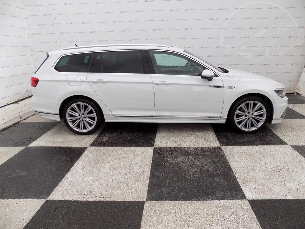 2017 Volkswagen Passat - 7
