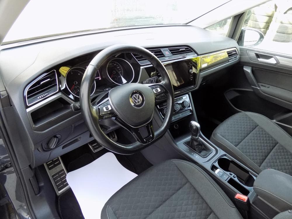 2018 Volkswagen Touran - 12