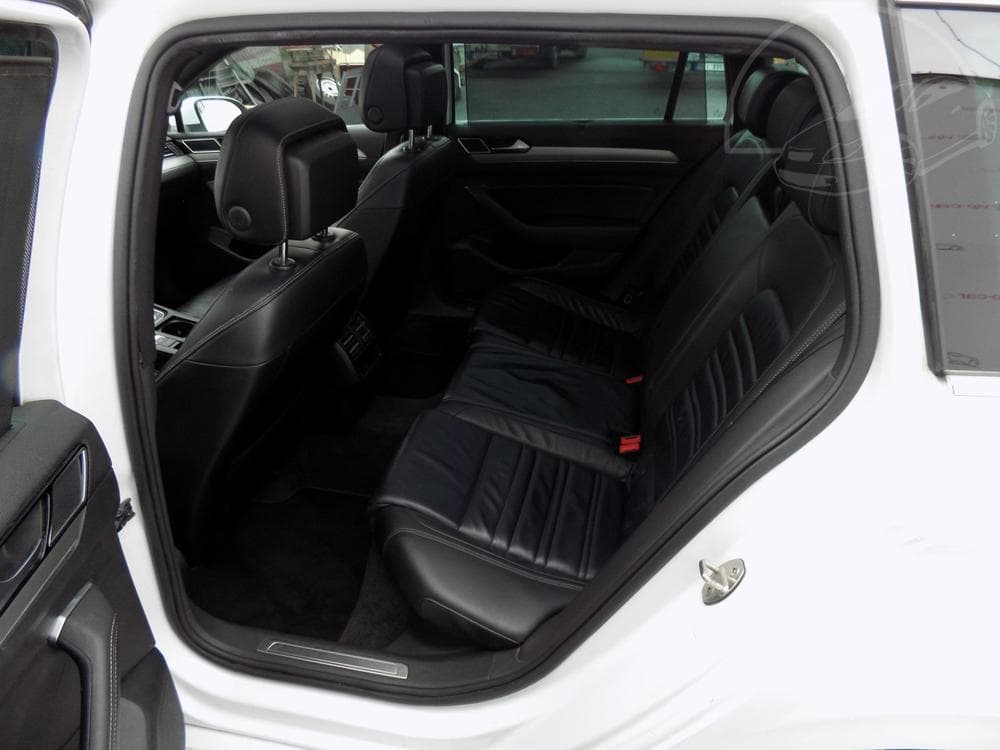 2017 Volkswagen Passat - 13