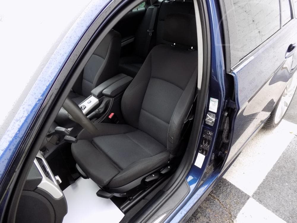 2010 BMW 3-Series - 14