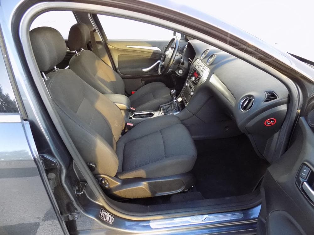 2010 Ford MONDEO - 14