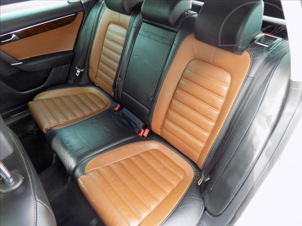 2011 Volkswagen PASSAT - 15