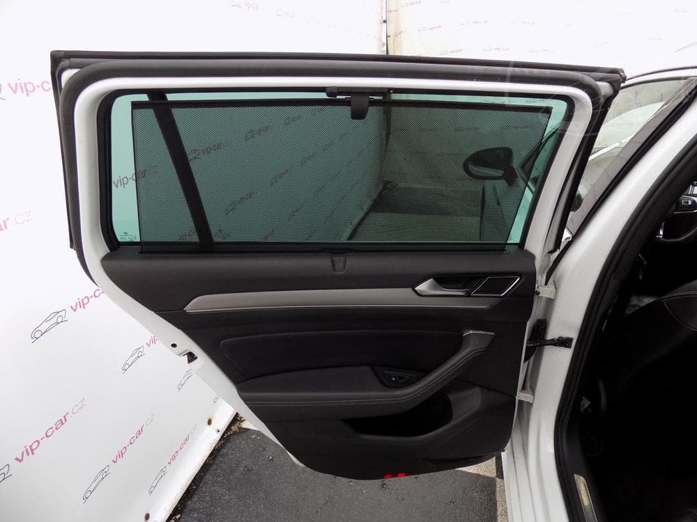 2017 Volkswagen Passat - 15