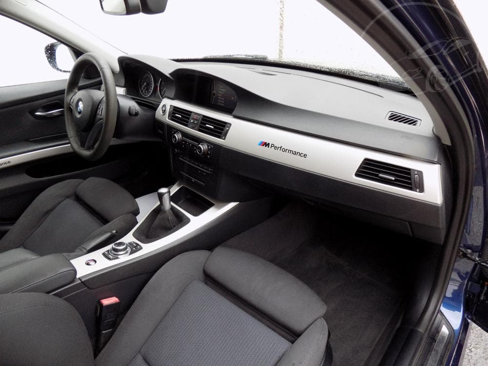 2010 BMW 3-Series - 16