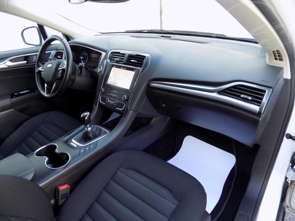 2019 Ford Mondeo - 16