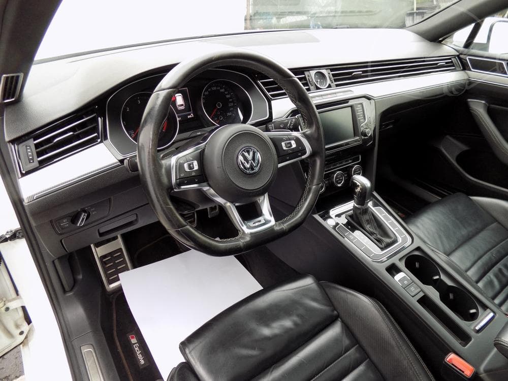 2017 Volkswagen Passat - 17