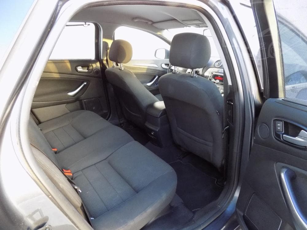 2010 Ford MONDEO - 18