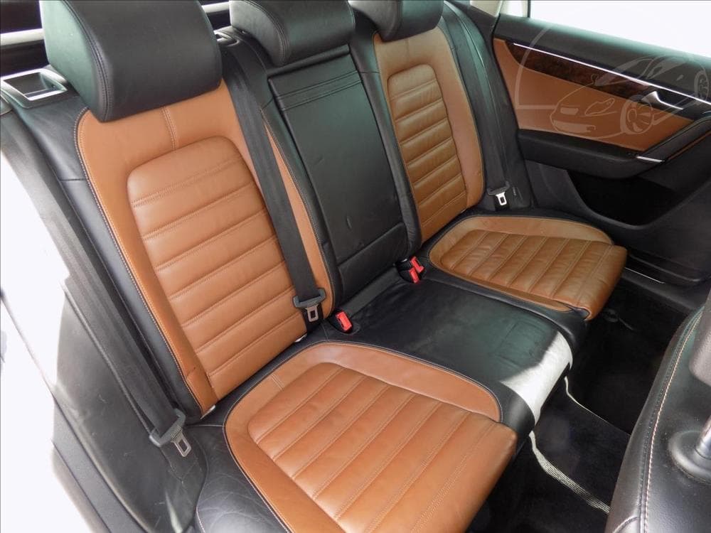 2011 Volkswagen PASSAT - 20