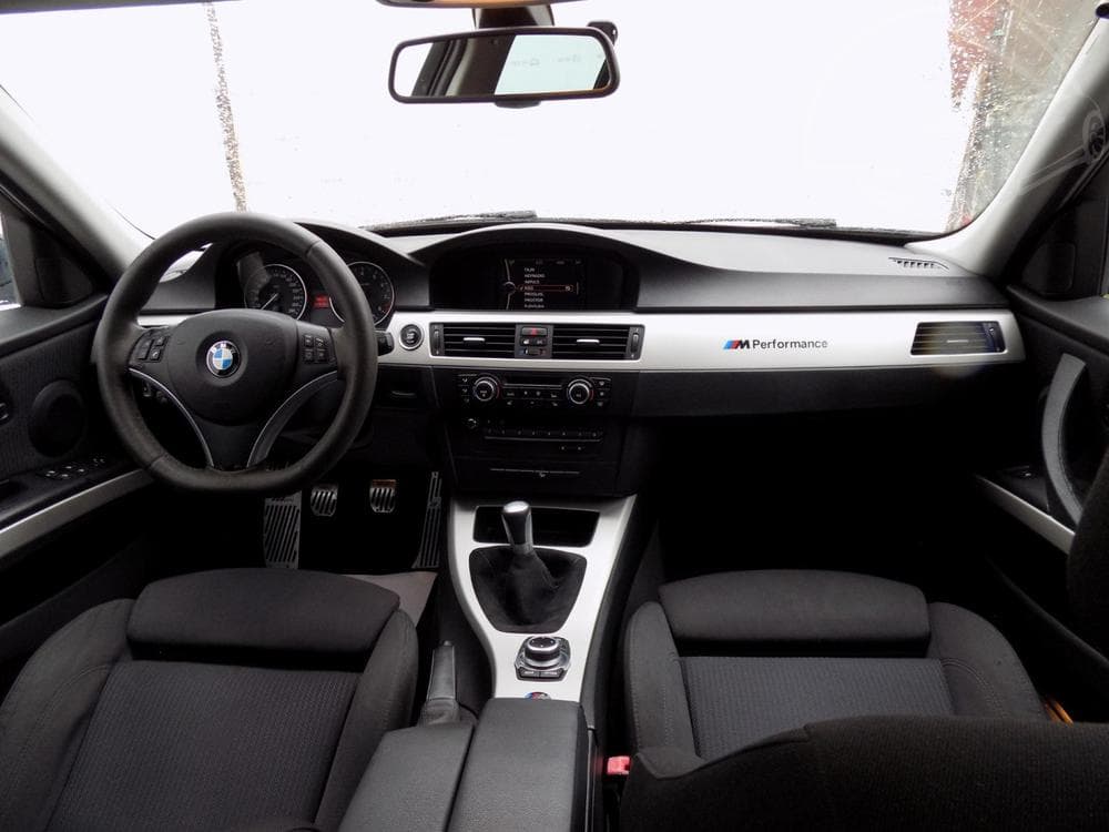 2010 BMW 3-Series - 20