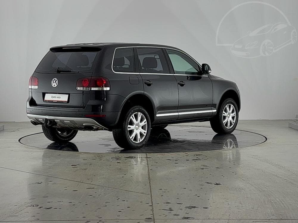 2008 Volkswagen Touareg - 2