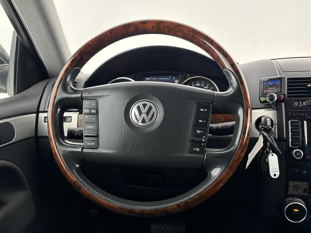 2008 Volkswagen Touareg - 18