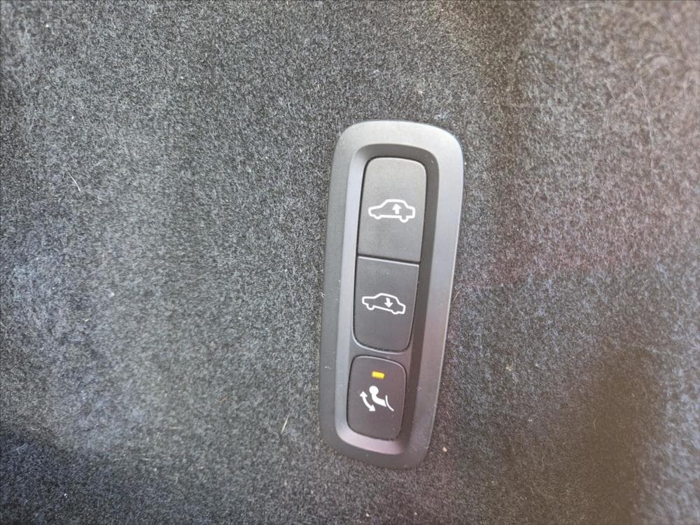 2022 Volvo Xc60 - 23