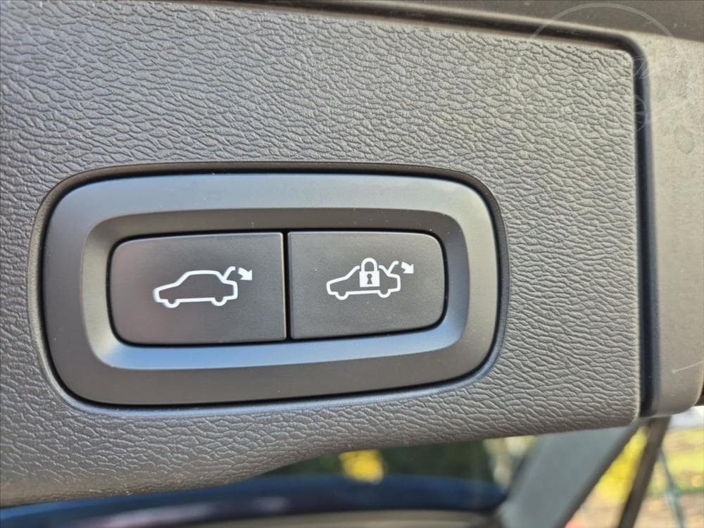 2022 Volvo Xc60 - 25