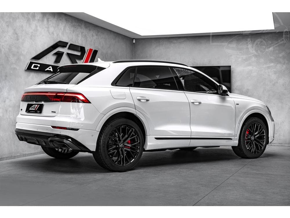 2025 Audi Q8 - 13