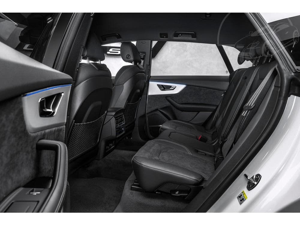 2025 Audi Q8 - 46