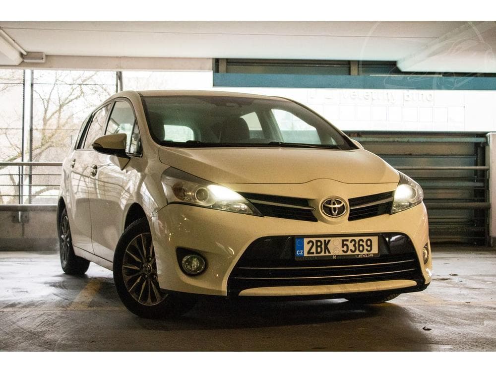 2016 Toyota Verso - 3