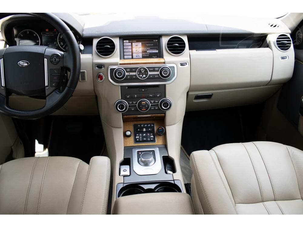 2015 Land Rover DISCOVERY - 10