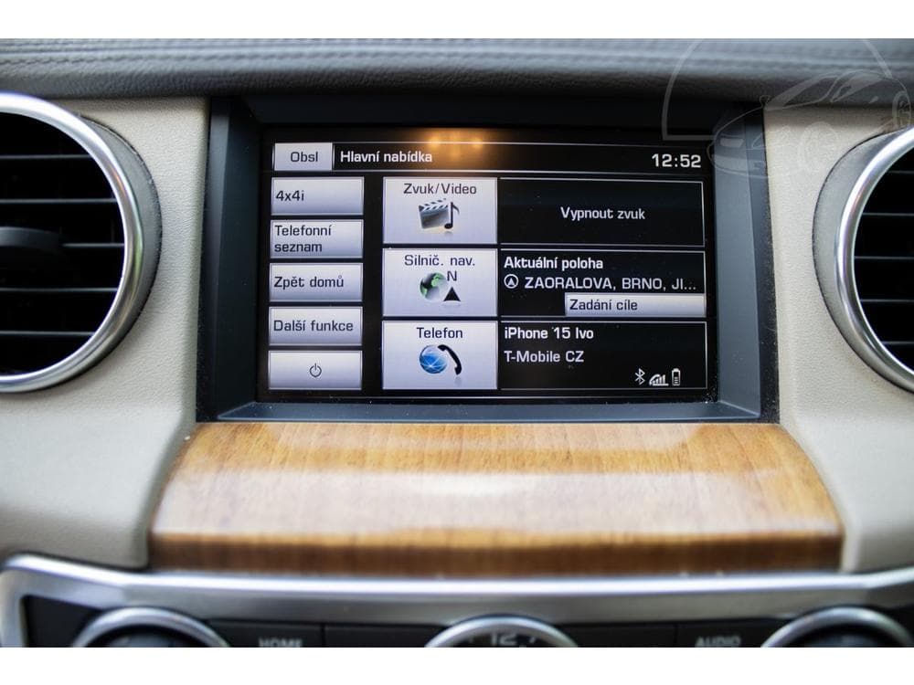 2015 Land Rover DISCOVERY - 14