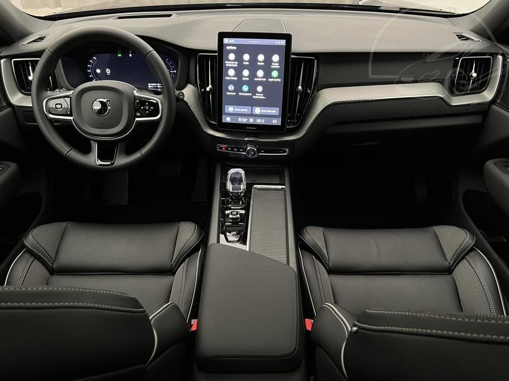 2025 Volvo XC60 - 3