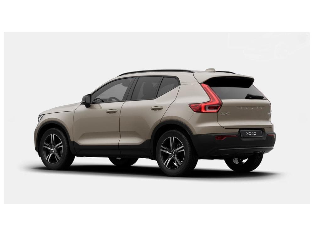 2026 Volvo XC40 - 5