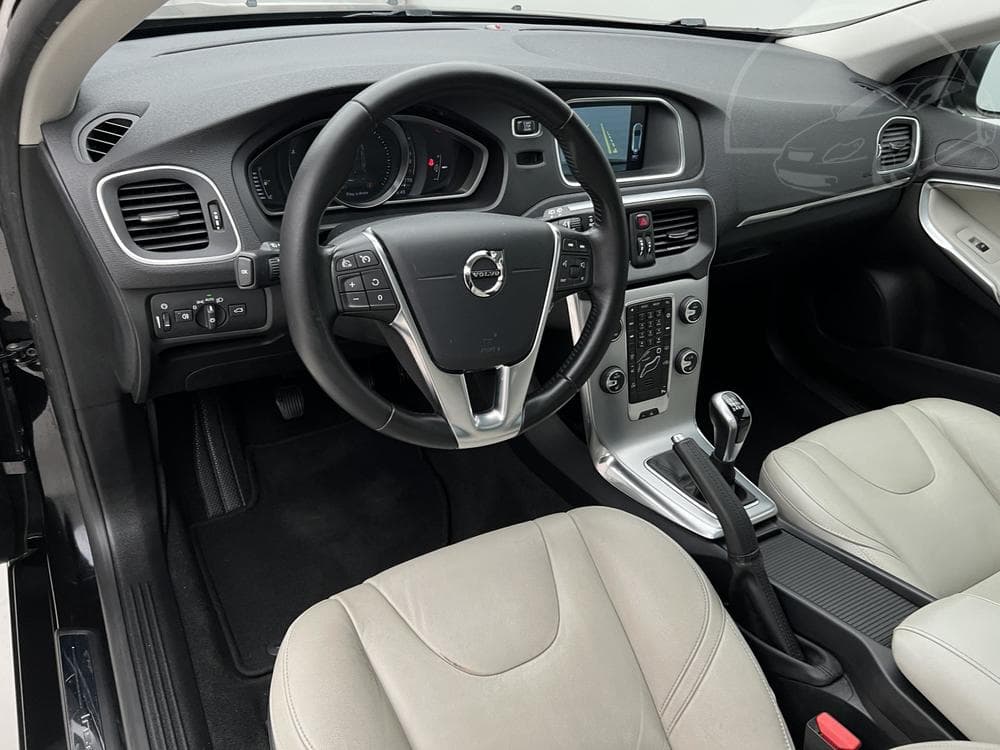 2016 Volvo V40 - 4