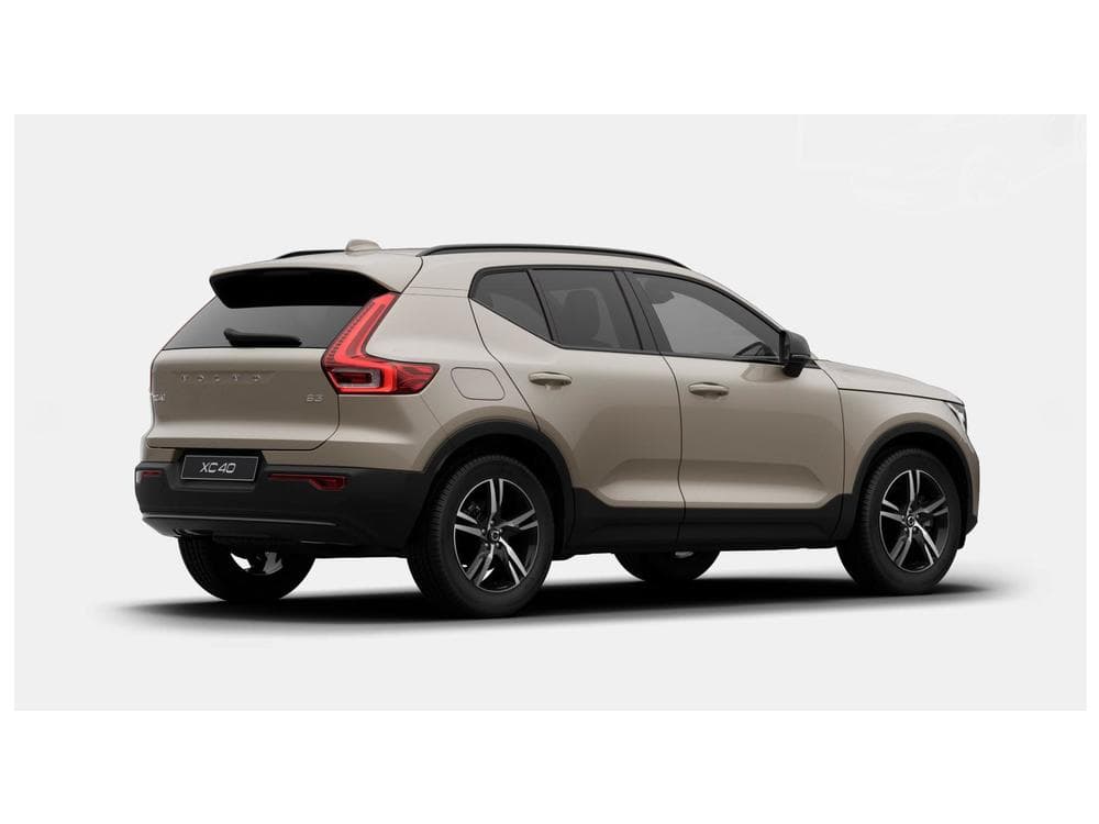 2026 Volvo XC40 - 9