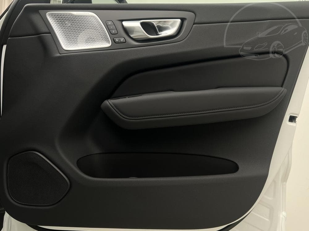 2026 Volvo XC60 - 13