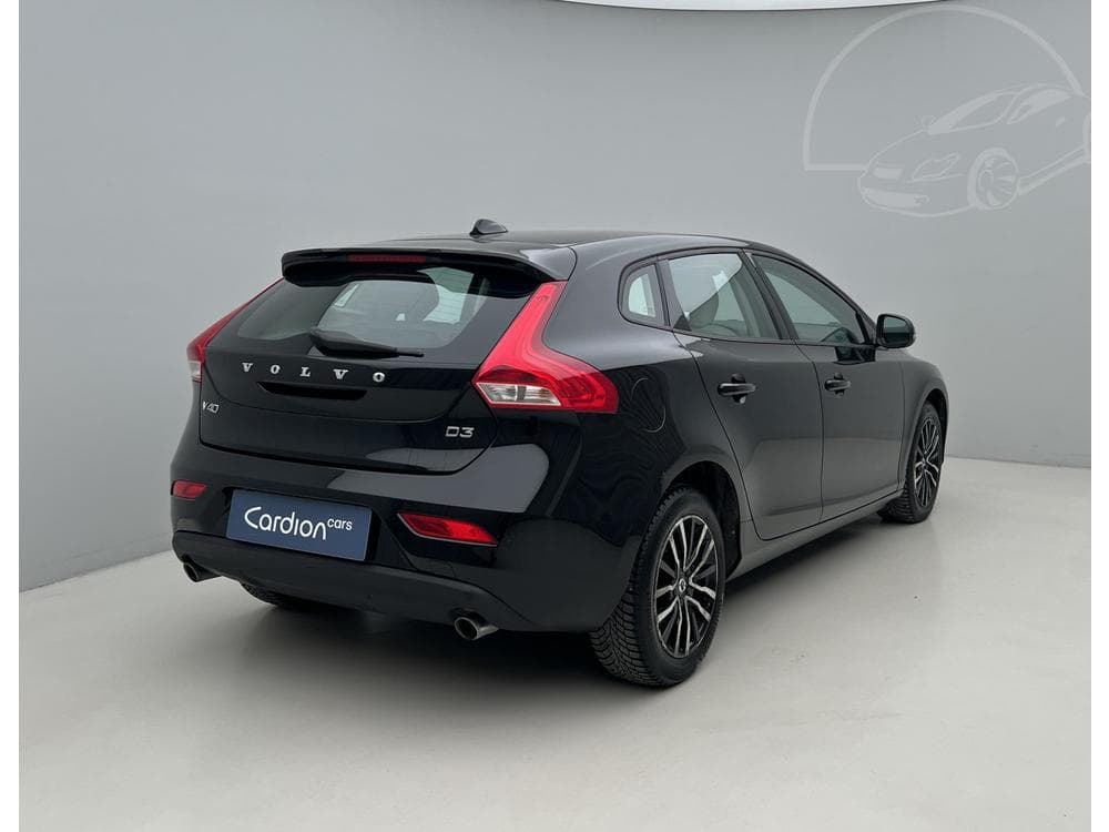 2017 Volvo V40 - 11