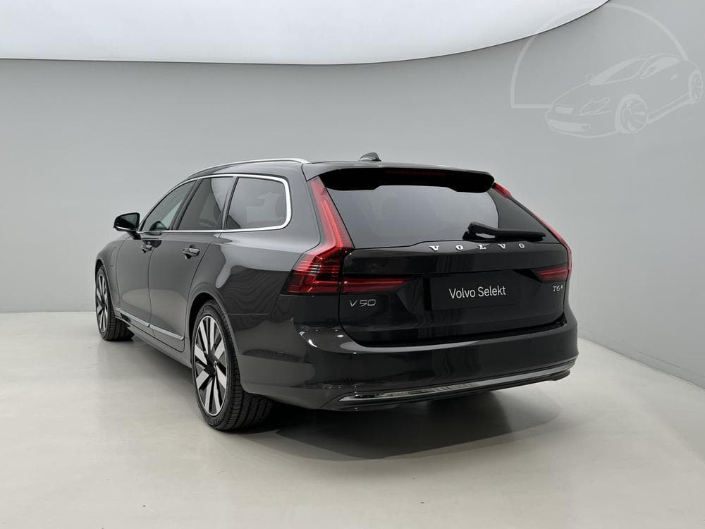2025 Volvo V90 - 21