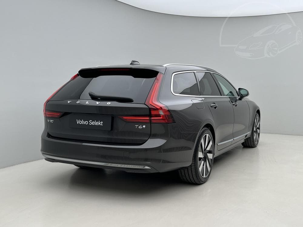 2025 Volvo V90 - 25