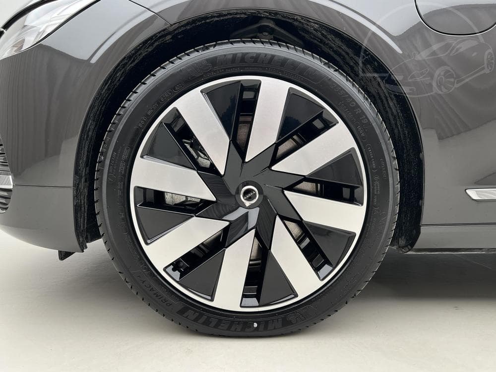 2025 Volvo V90 - 29