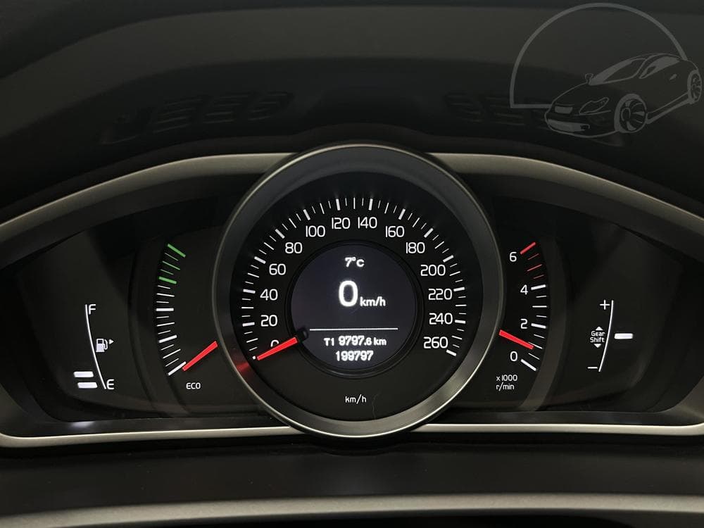 2017 Volvo V40 - 19
