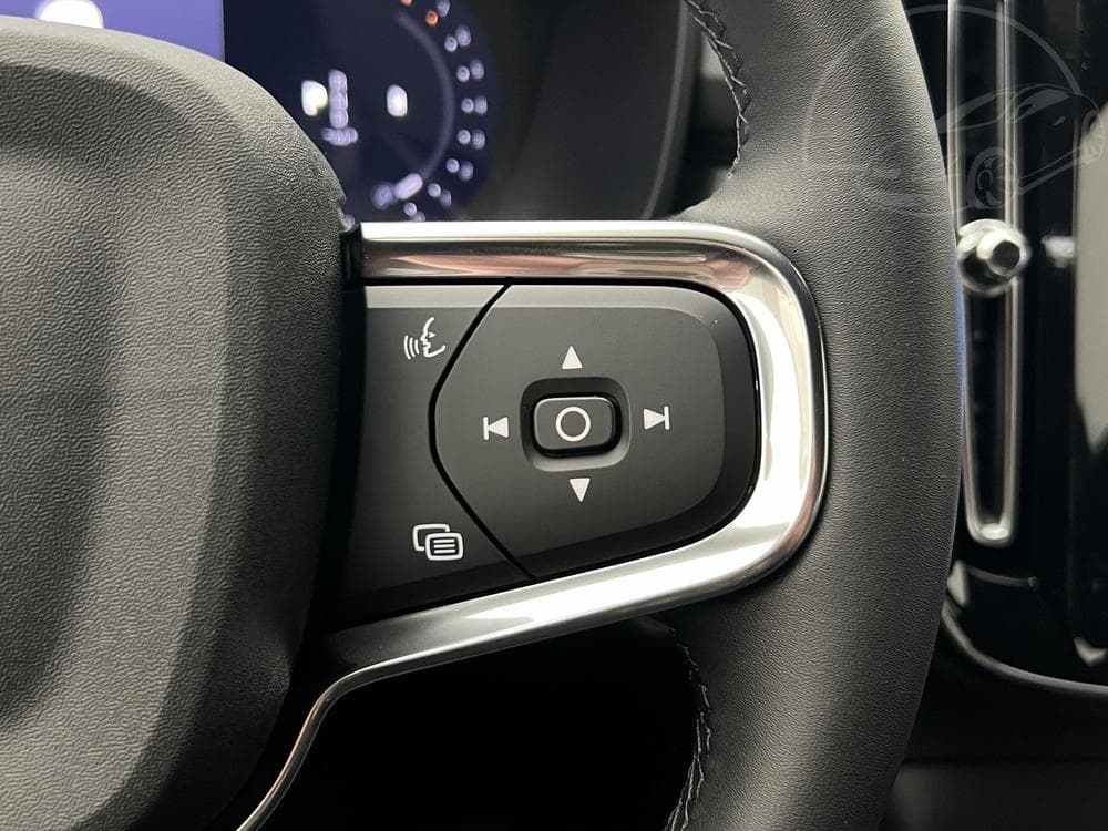 2025 Volvo Xc40 - 39