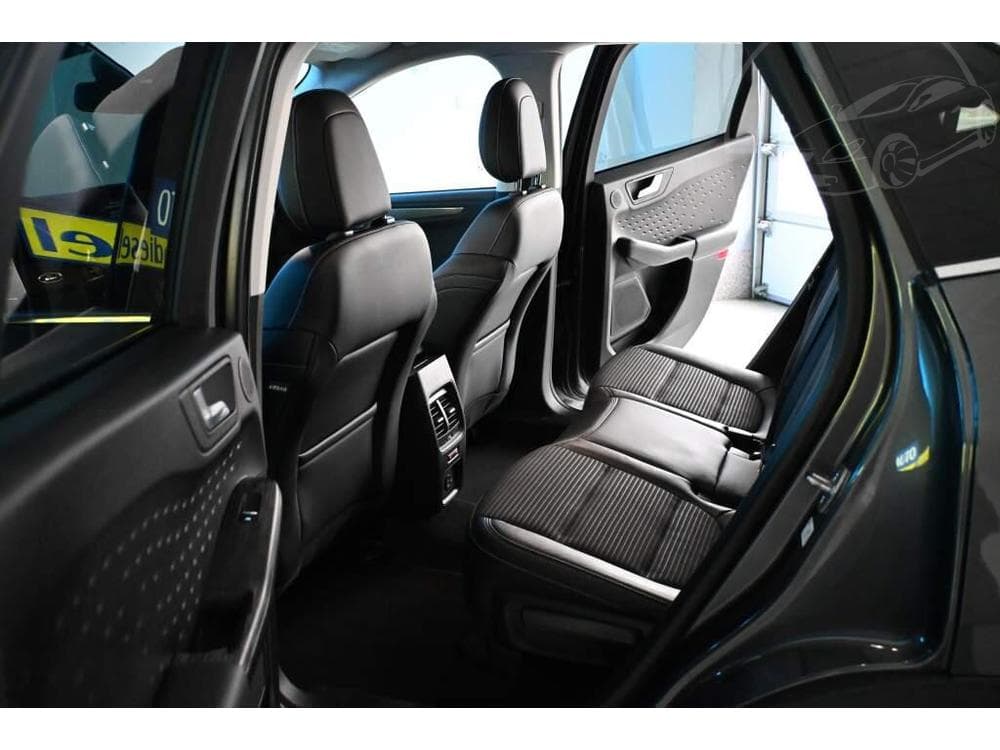 2020 Ford KUGA - 17
