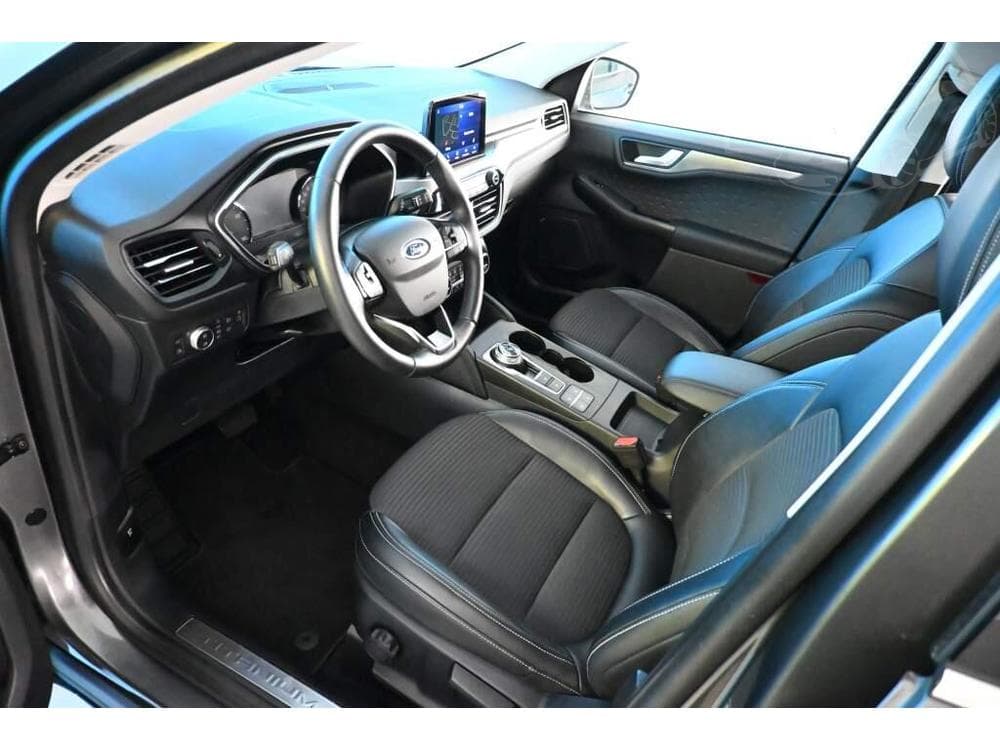 2020 Ford KUGA - 21