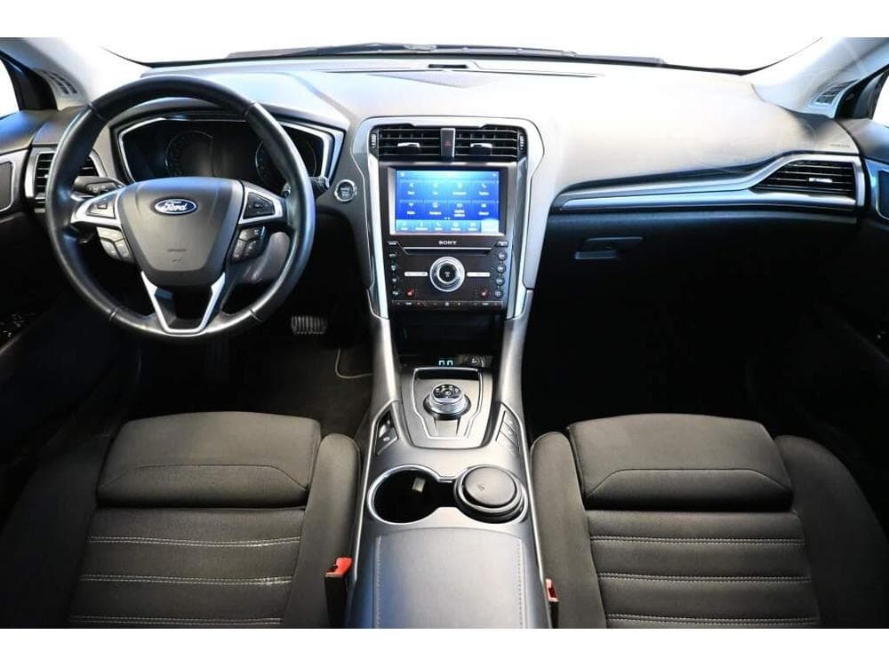 2022 Ford MONDEO - 34