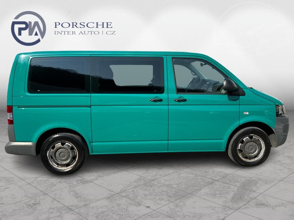 2012 Volkswagen Transporter - 7