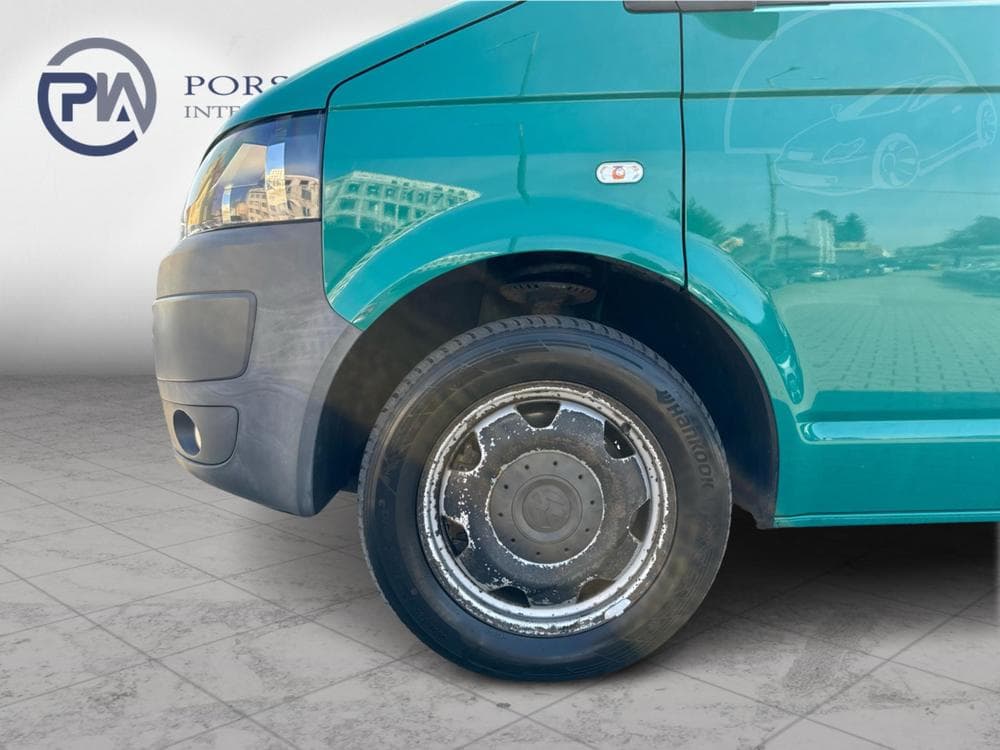 2012 Volkswagen Transporter - 9