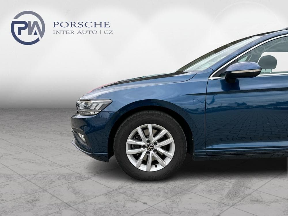 2023 Volkswagen PASSAT - 17