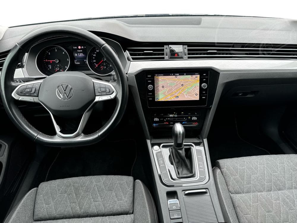 2023 Volkswagen PASSAT - 19