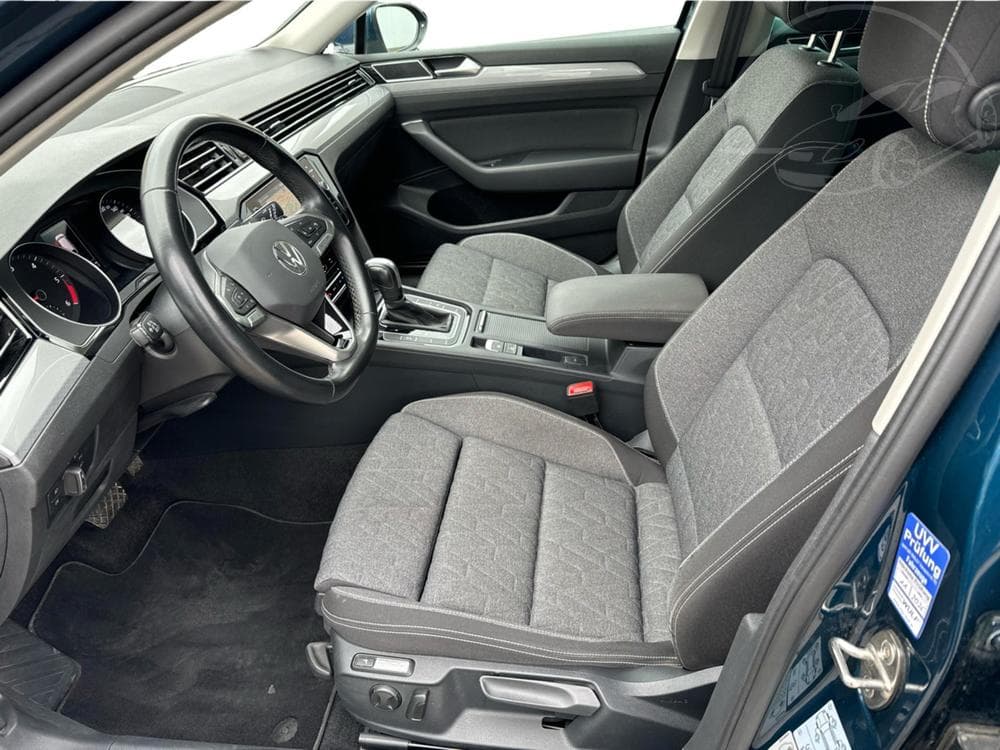 2023 Volkswagen PASSAT - 21