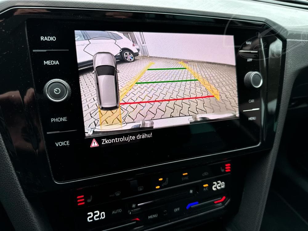 2023 Volkswagen PASSAT - 25