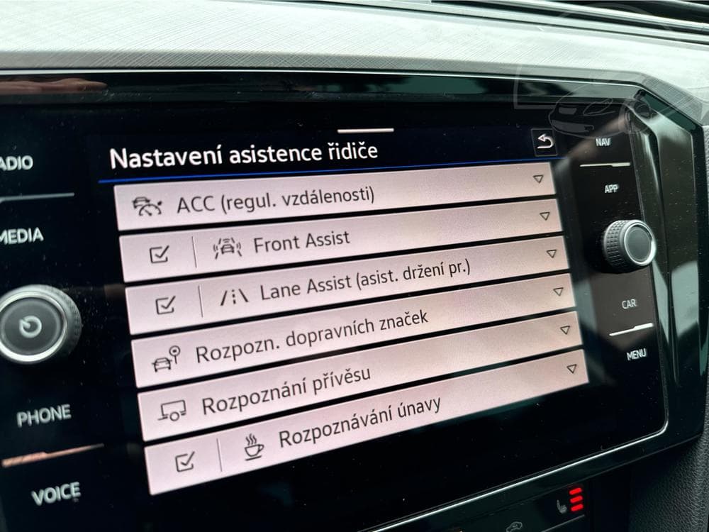 2023 Volkswagen PASSAT - 31