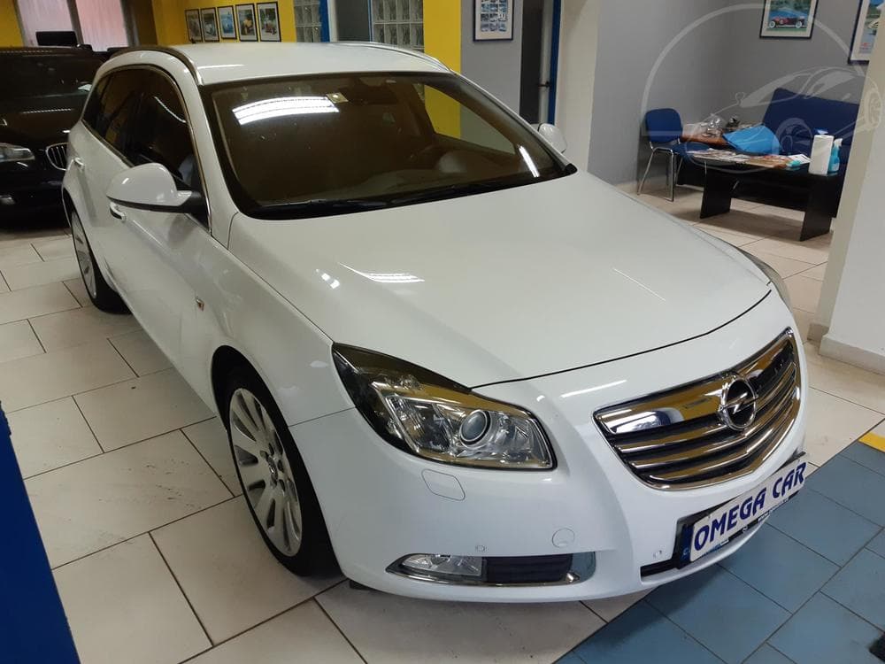 2010 Opel INSIGNIA