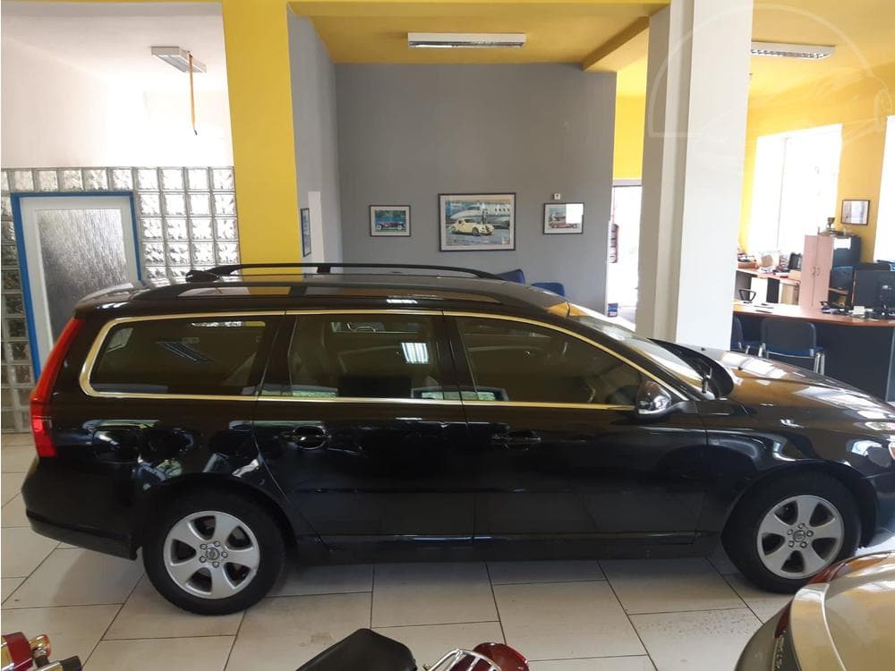 2012 Volvo V70 - 6