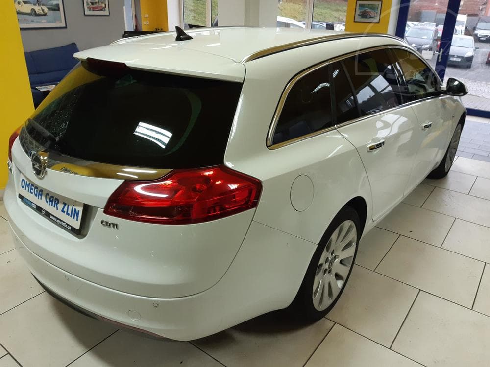 2010 Opel INSIGNIA - 8