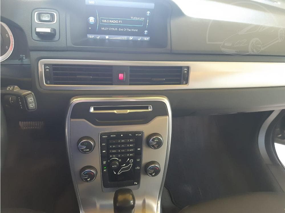 2012 Volvo V70 - 9