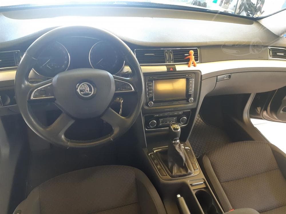 2014 Škoda SUPERB - 19