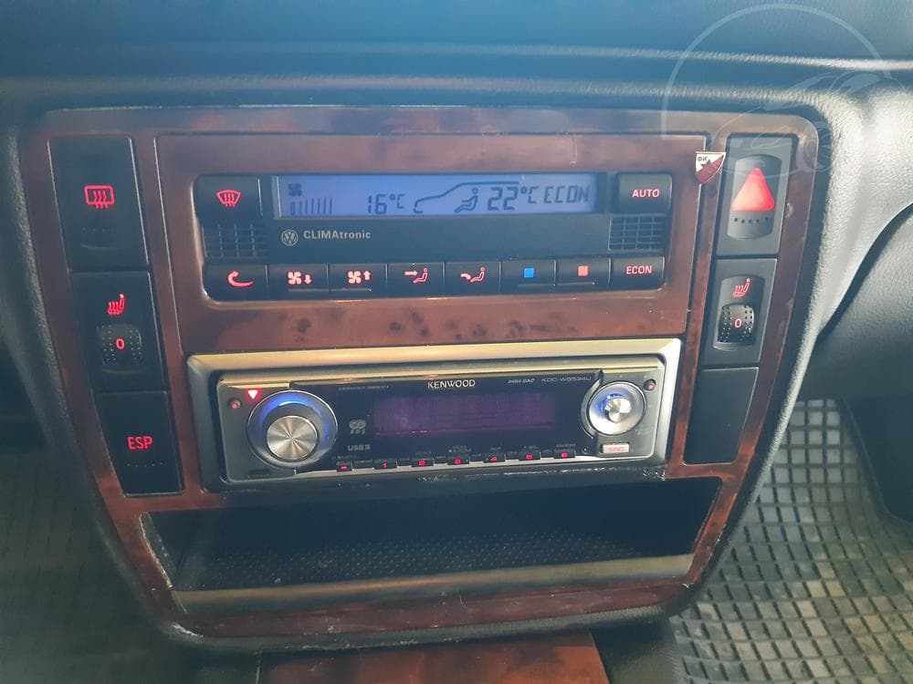 2001 Volkswagen PASSAT - 10